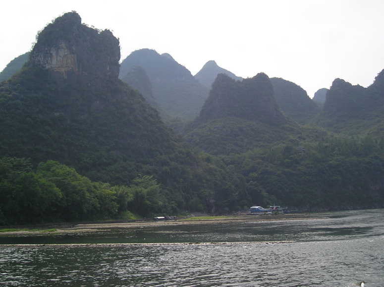 P8300855